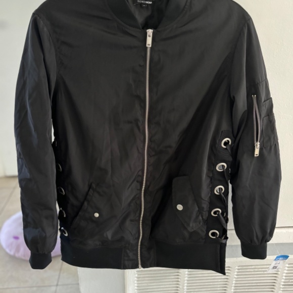 Jackets and outerwear - Picture 2 of 4